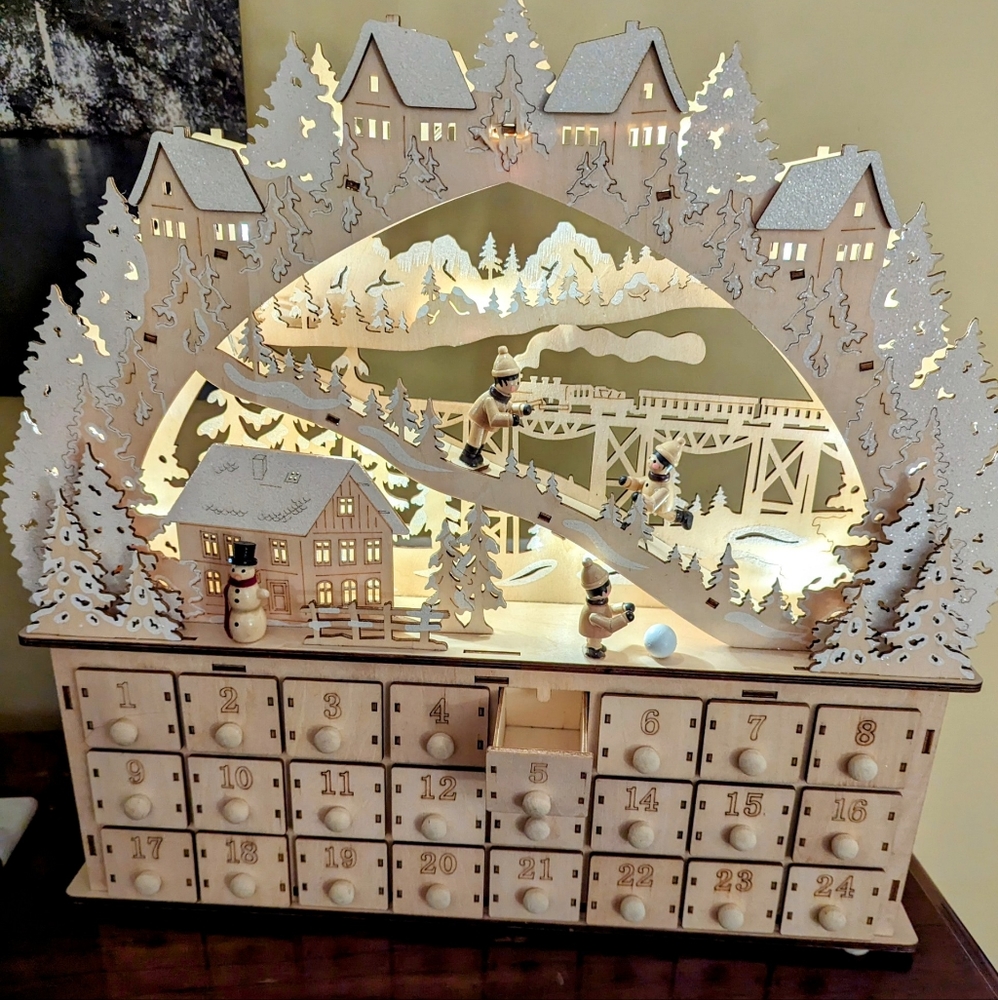 Wooden Advent calendar fillable